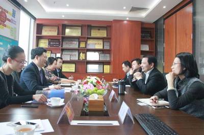 廣東財(cái)經(jīng)大學(xué)王先慶教授團(tuán)隊(duì)蒞臨廣貿(mào)天下開(kāi)展經(jīng)貿(mào)咨詢專題調(diào)研